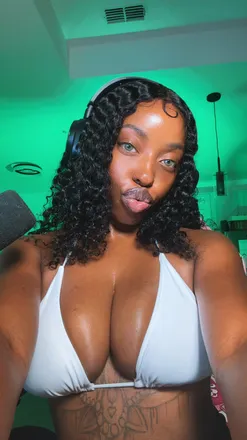 OnlyFans de niyahrenee