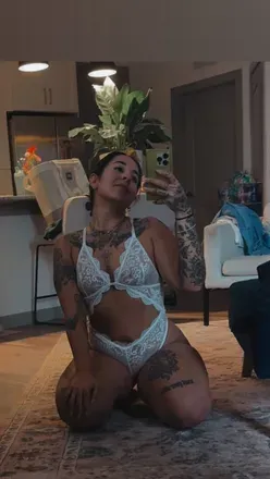OnlyFans cuenta krysxoxox avatar 1