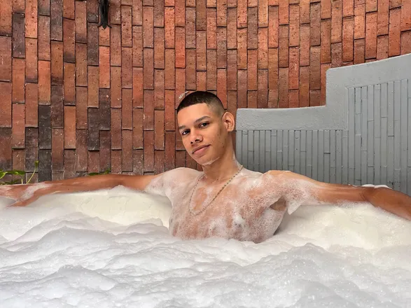 OnlyFans cuenta camilo_zapata00 header 2