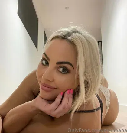 OnlyFans cuenta evieleana_x avatar 1