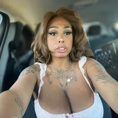 OnlyFans of bbybatxo