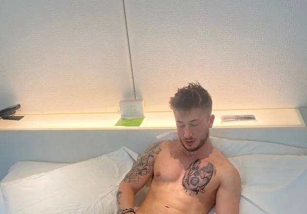 OnlyFans cuenta andreamontesardo header 2
