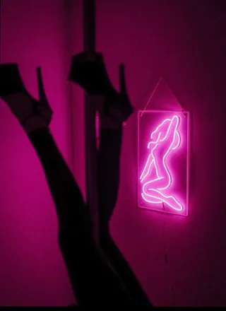 OnlyFans cuenta farfalla100 header 2