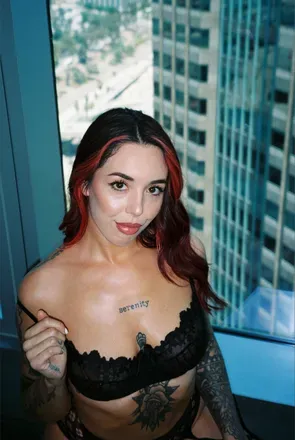 OnlyFans cuenta chxrlotte1111 avatar 1