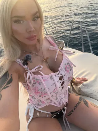 OnlyFans account  bellevixelle avatar 1