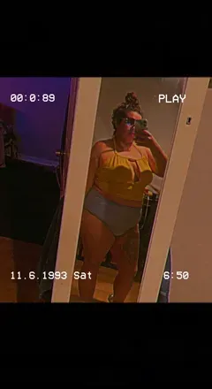 OnlyFans cuenta yellowbomb avatar 1