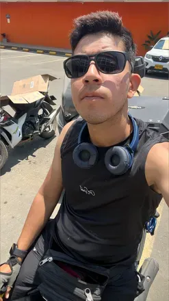 OnlyFans cuenta olivereyes19cm avatar 1