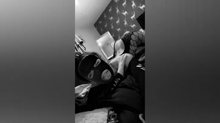 OnlyFans account  petitebaddiegirl22 header 2