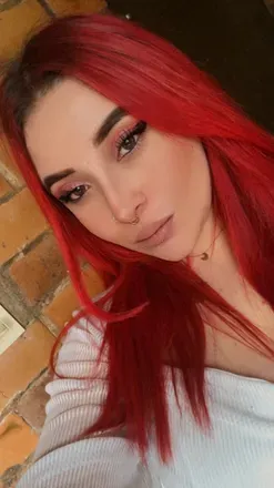 OnlyFans cuenta nieveeeeee_ avatar 1