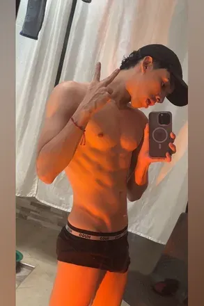 OnlyFans account  twinksan avatar 1
