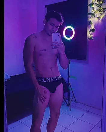 OnlyFans cuenta guzmygil avatar 1