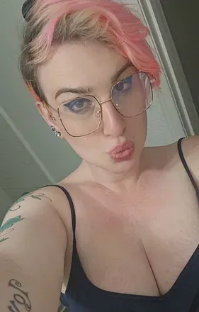 OnlyFans account  ts_menora avatar 1