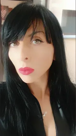 OnlyFans cuenta ilovedominaira avatar 1