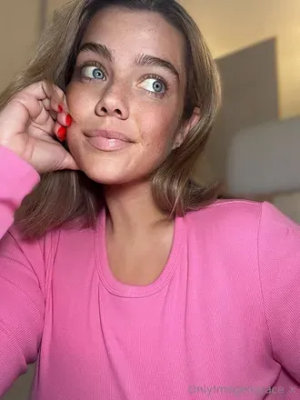 OnlyFans cuenta lillybanke avatar 1