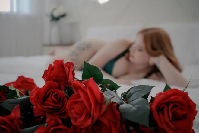 OnlyFans cuenta pippa_plays header 2