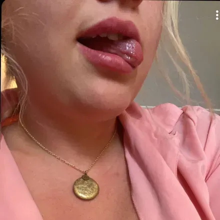 OnlyFans cuenta scarletbunny6996 avatar 1