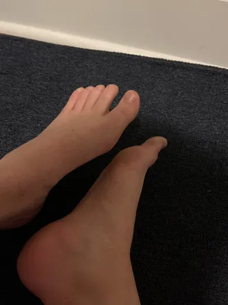 OnlyFans account  pretty.piggy.feet header 2