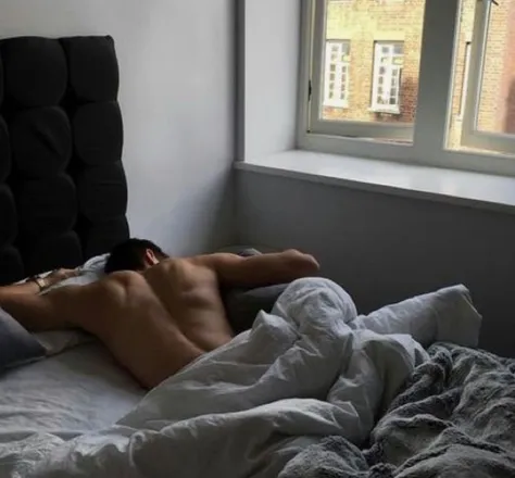OnlyFans cuenta heretoserveyouforever header 2