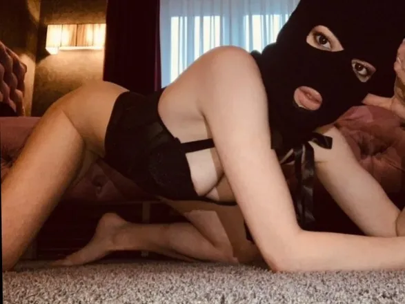 OnlyFans cuenta izabella.mendez header 2