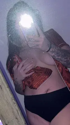 OnlyFans account  amberlove21 header 2