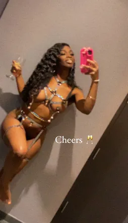 OnlyFans cuenta heartbooty1 header 2
