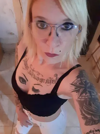 OnlyFans cuenta lauryssex header 2