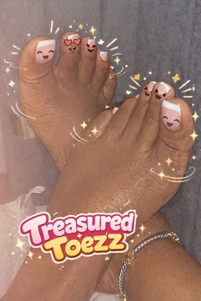 OnlyFans account  treasuredtoezz header 2