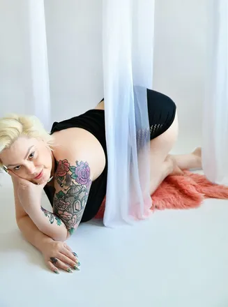 OnlyFans cuenta farrahsafaucet header 2