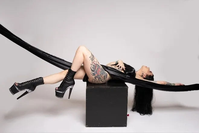 OnlyFans cuenta cultofemeraldvip header 2