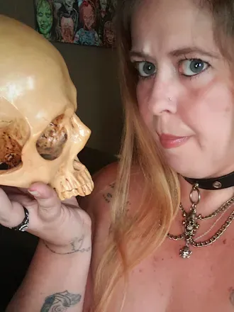 OnlyFans account  bettybonezer avatar 1