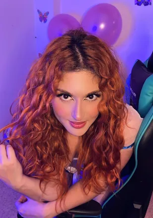 OnlyFans account  minimalicha header 2