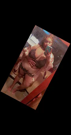 OnlyFans cuenta chocolatewetrose header 2