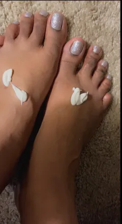 OnlyFans cuenta brownchocolatefeetfetish header 2