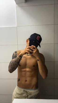 OnlyFans account  yanpi_106 avatar 1