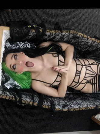 OnlyFans cuenta that_buttercup_slut_666 header 2