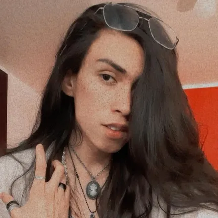 OnlyFans account  efren_host avatar 1