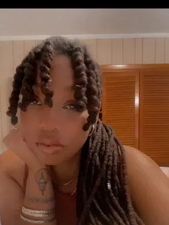 OnlyFans cuenta juicyjaysyn header 2