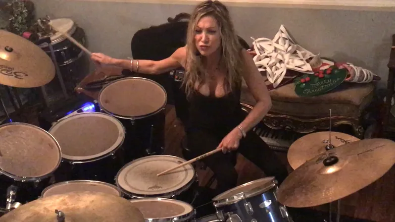 OnlyFans cuenta sexydrummergirl header 2