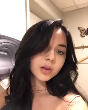 OnlyFans account  flowersinmychest avatar 1