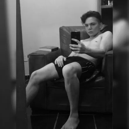 OnlyFans cuenta shadesofbluue header 2