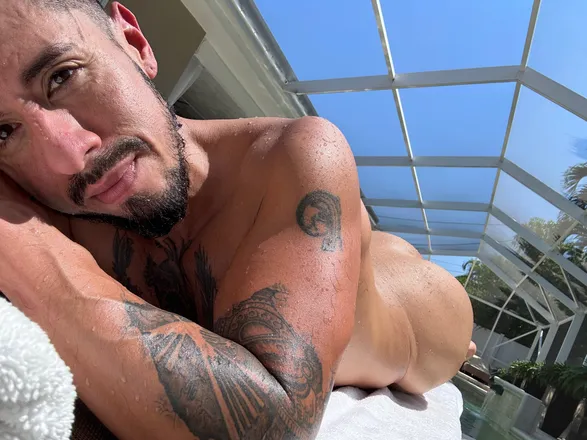 OnlyFans cuenta luisloganxxx header 2