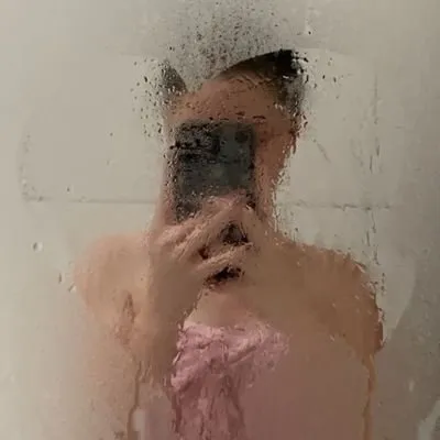 OnlyFans cuenta prettymaripose header 2