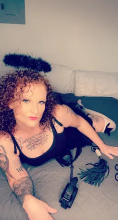 OnlyFans cuenta blueeyedredhead99 header 2