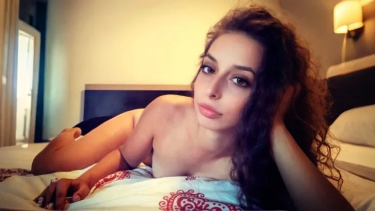 OnlyFans cuenta alealexandraonly header 2