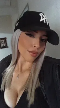 OnlyFans account  nickigp21 avatar 1
