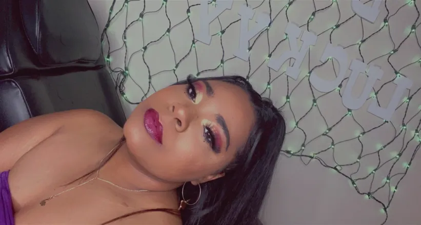 OnlyFans cuenta luckyypaige header 2