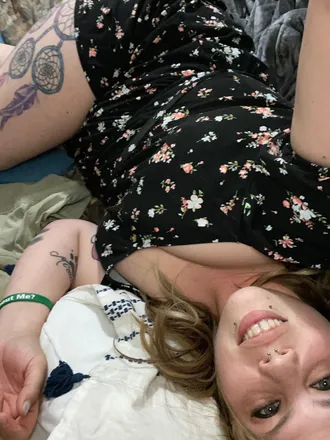 OnlyFans cuenta nikkiivenom header 2
