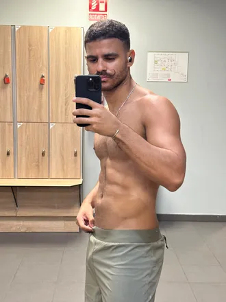 OnlyFans account  loriobylo header 2