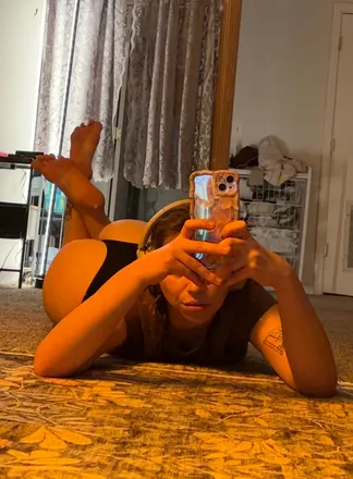 OnlyFans cuenta naked_capricorn header 2