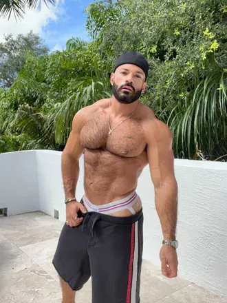 OnlyFans account  leovmiamifree avatar 1